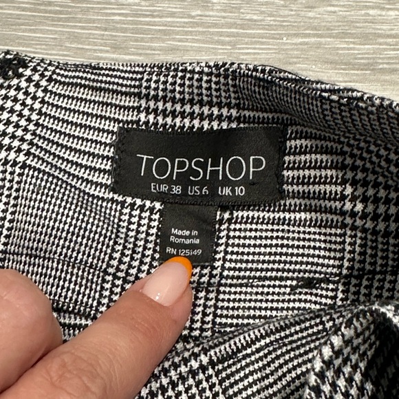 Topshop Plaid Asymmetrical Skirt with Buckle - Picture 4 of 4